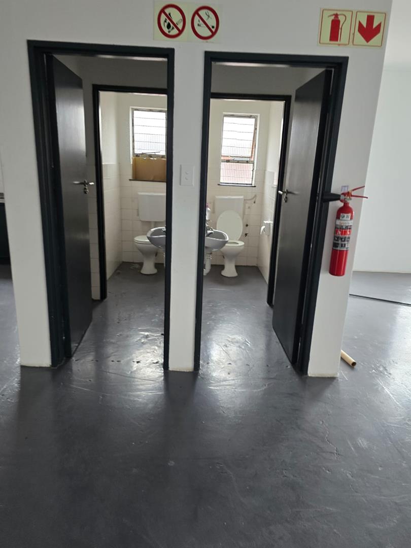 To Let commercial Property for Rent in Montague Gardens Western Cape